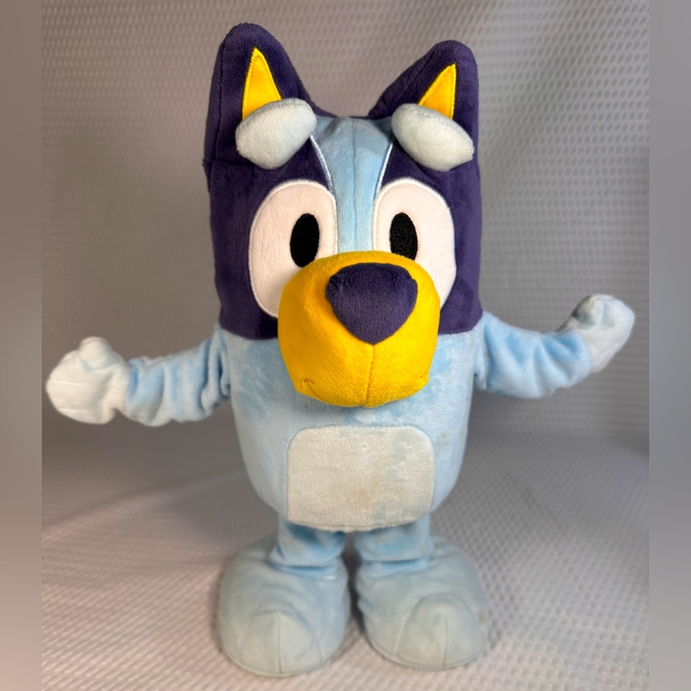 Bluey The 12” Push The Stomach For Talking Moving Plush Sound Effects Puppy Dog